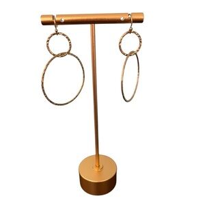 Elegant Gold Hoop Earrings